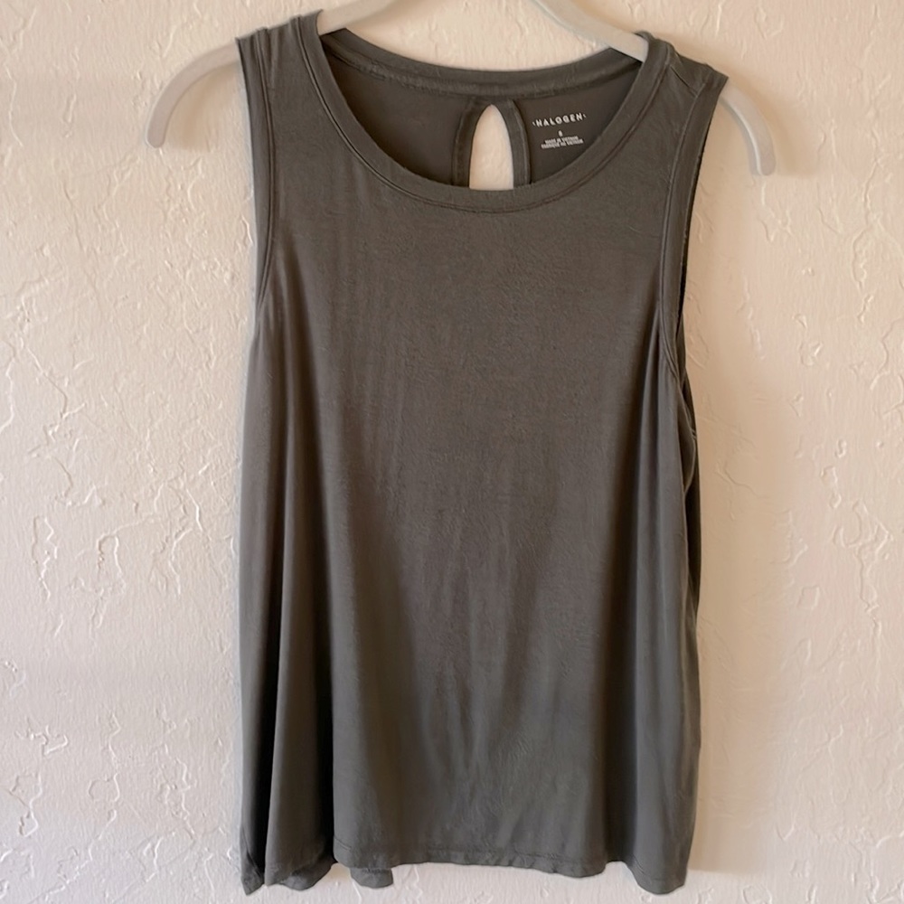 Halogen Khaki Sleeveless TShirt Small